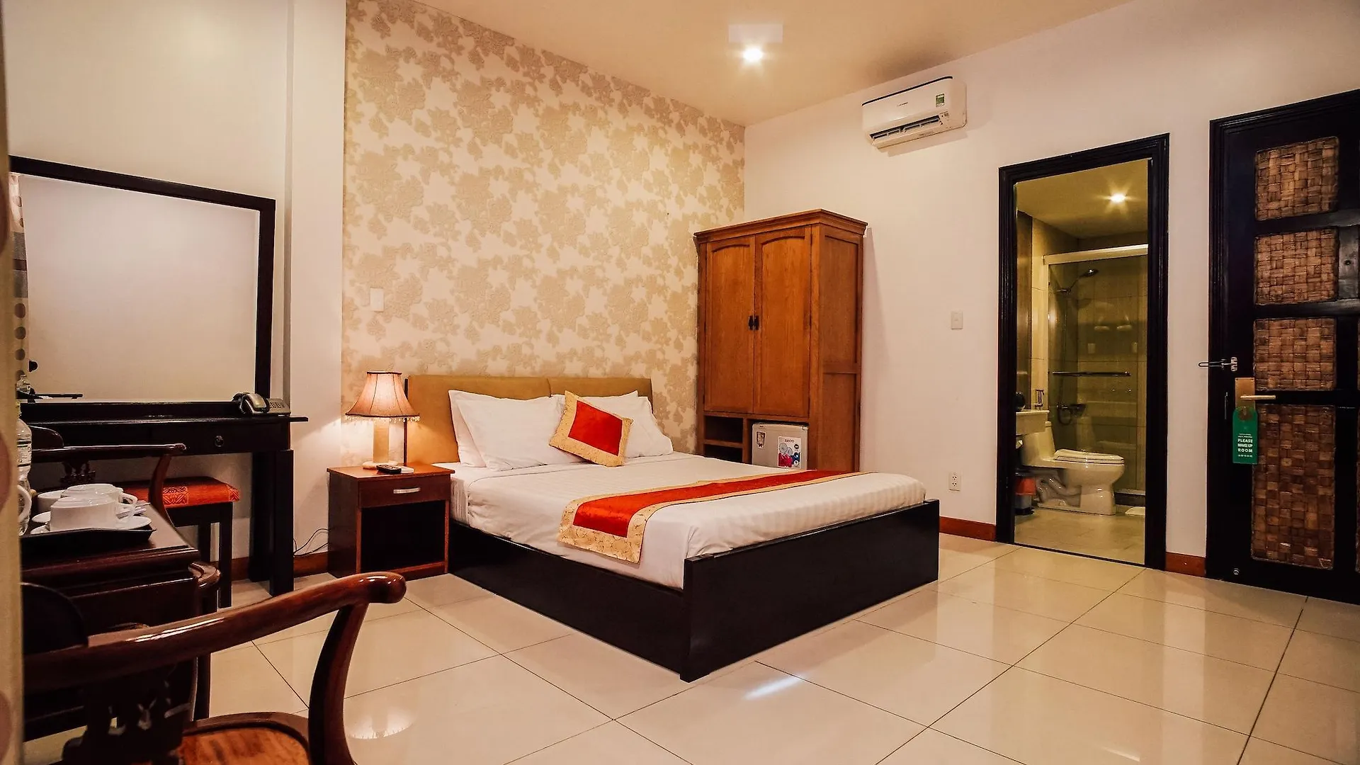 Sunflowers Hotel Airport Ho Chi Minh City