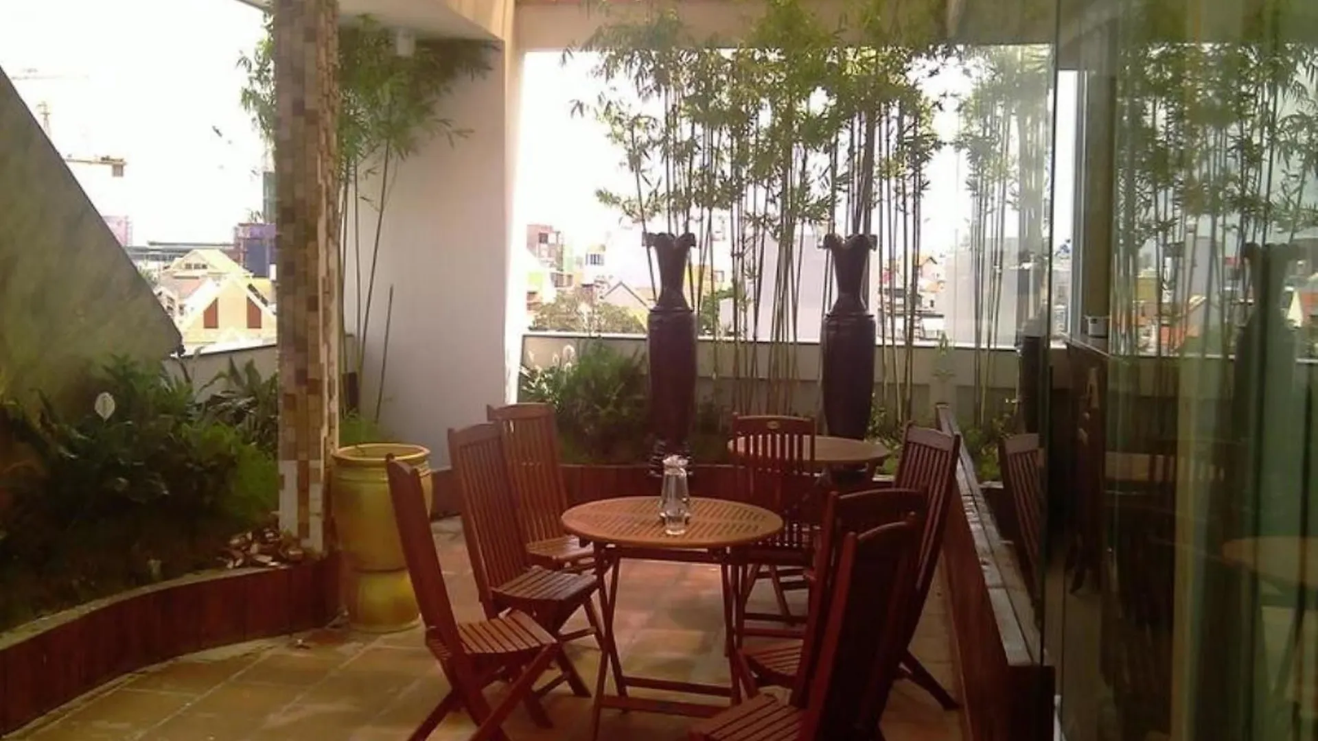 Sunflowers Hotel Airport Ho Chi Minh City