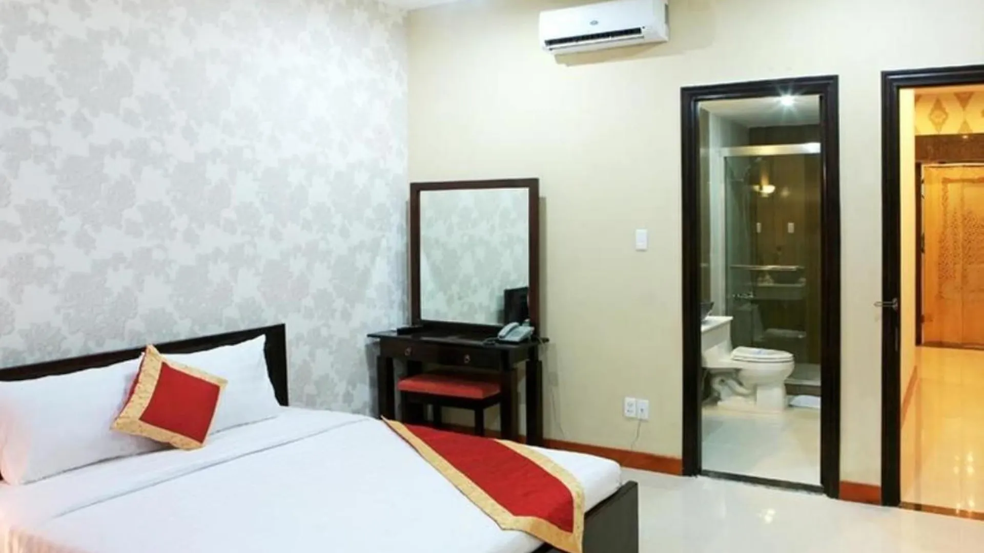 **  Sunflowers Hotel Airport Ho Chi Minh City Vietnam